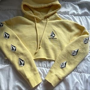 LE Volcom x unlimited cropped pale yellow hoodie